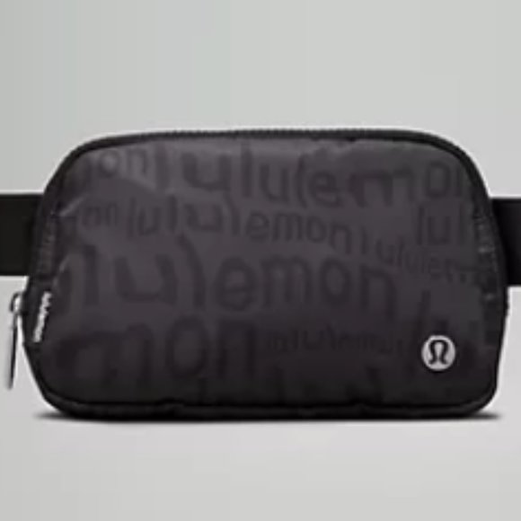 lululemon athletica Handbags - (2294) NWT LULULEMON Everywhere Belt Bag 1L Wobbley Wordmark Deep Coal Black